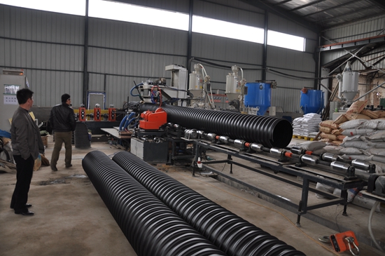 高密度聚乙烯碳素纖維護(hù)套管 設(shè)備 (3)